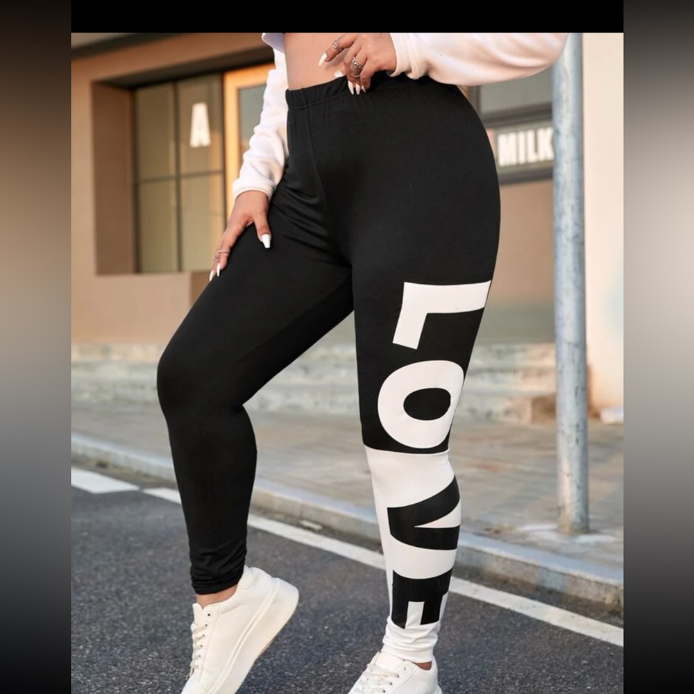 **BRAND NEW** SHEIN leggings